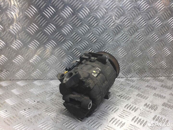 Компрессор кондиционера Renault Espace 8200890987; 7711497036; 8200561276; 92600-1DE0A; 92600-1DE0B;