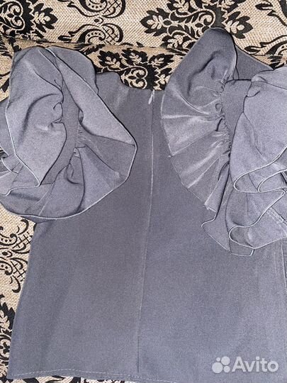 Костюм серый 36 размер на девочку