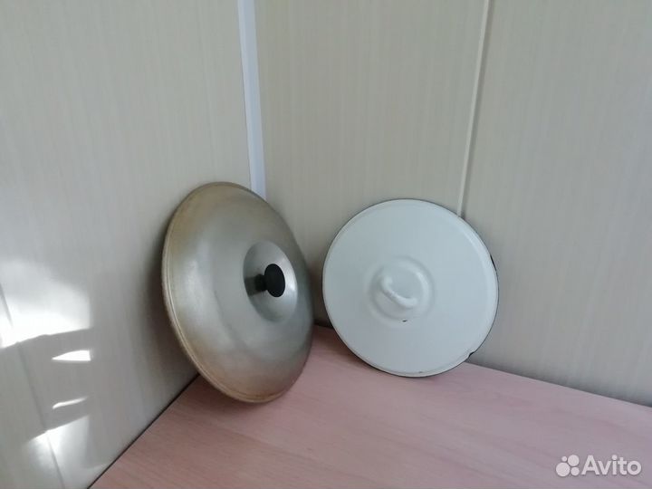 Посуда ссср:сковородки, дуршлаг, крышка, противень