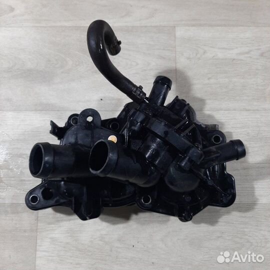 Помпа Volkswagen Polo седан 2016