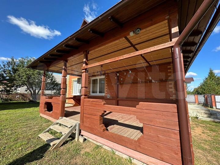 Дом 202 м² на участке 14 сот.