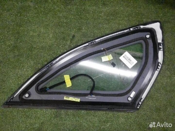 Стекло заднее правое глухое/форточка Bentley Benta