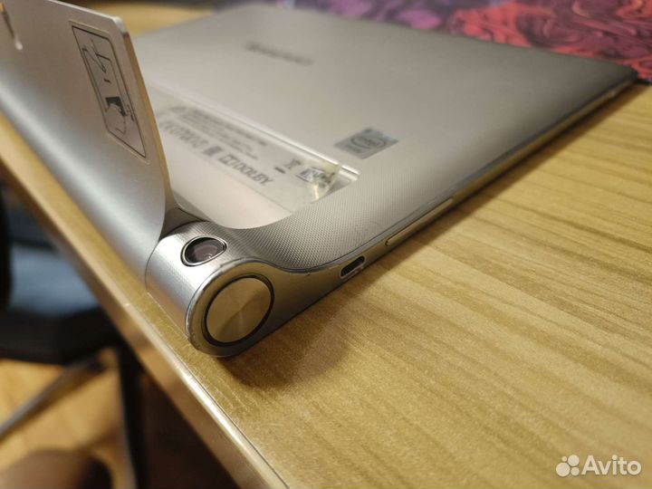 Планшет Lenovo yoga Tablet 2-1050L