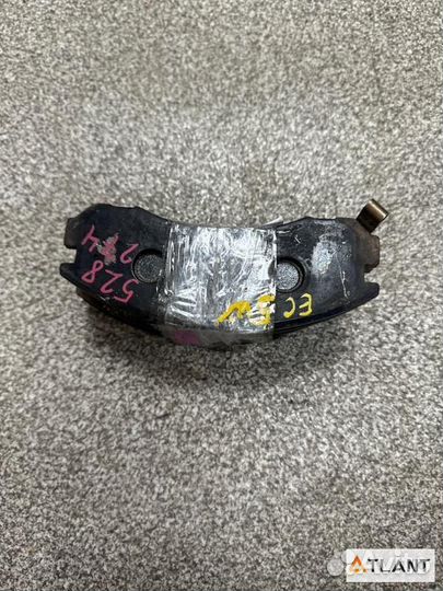 Тормозные колодки передний mitsubishi legnum