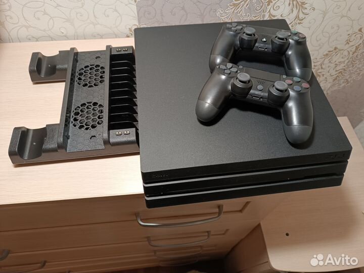 Sony PS4 pro 1tb