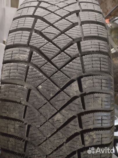 Pirelli Ice Zero FR 21.5/60 R17 100M