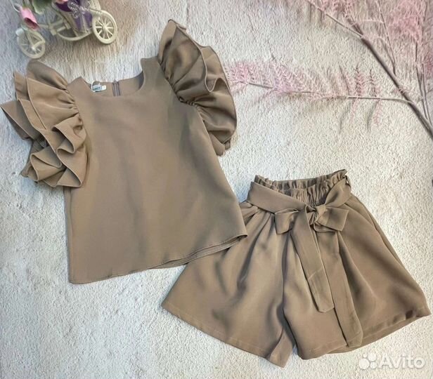 Костюм праздничный