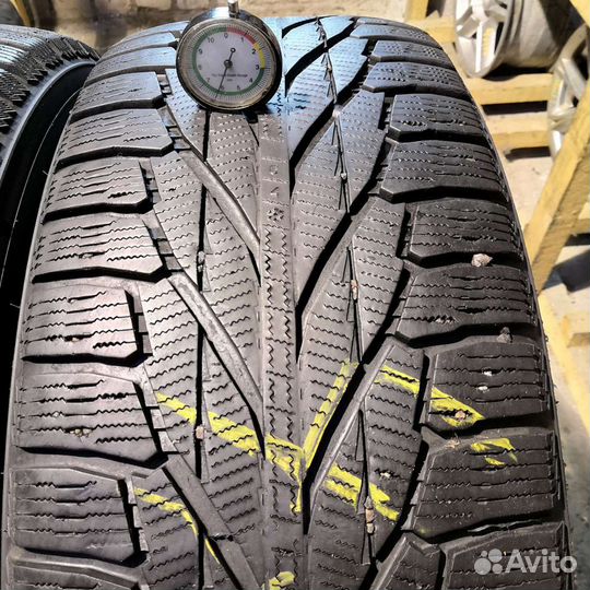 Nokian Tyres Hakkapeliitta R2 SUV 265/65 R17