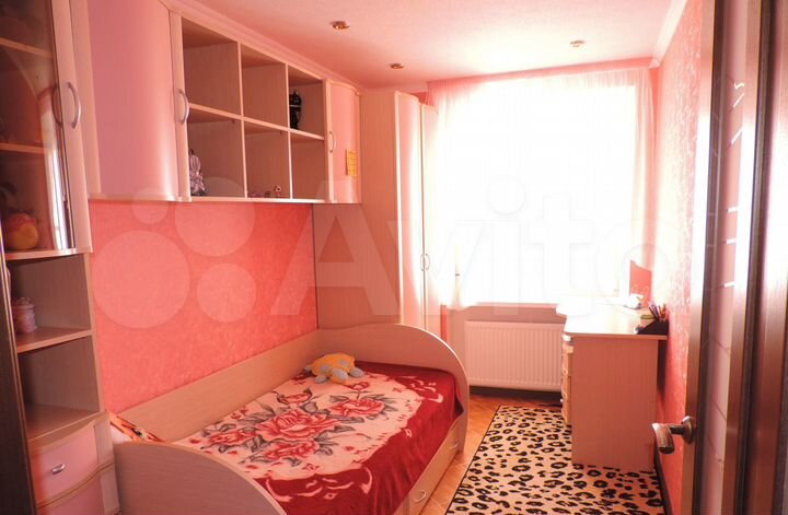 4-к. квартира, 76 м², 4/4 эт.