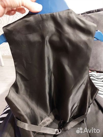 Пиджак+жилет на мальчика 122 128