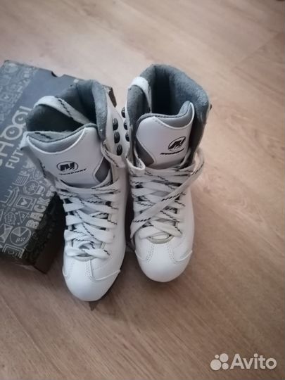 Коньки фигурные