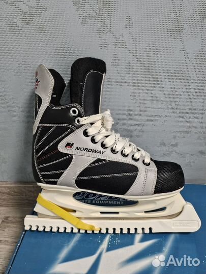 Коньки хоккейные 38 размер