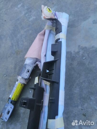 Шторка безопасности srs правая Toyota Camry 55