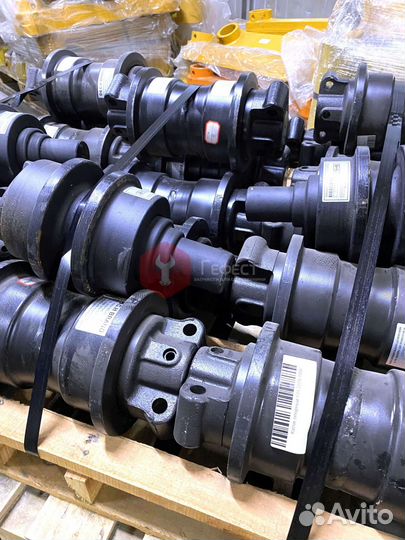 Каток поддерживающий Doosan 220LC-V 2270-1005C
