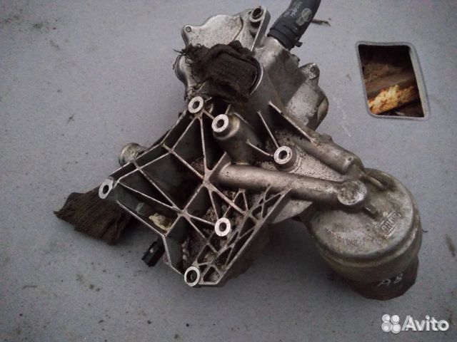 Корпус масляного фильтра 6.0 w12 Audi A8 D3