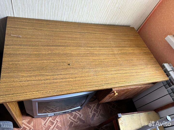 Письменный стол