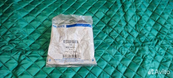 Втулка стабилизатора переднего Ford Mustang