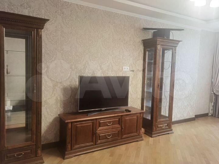 2-к. квартира, 76 м², 6/19 эт.