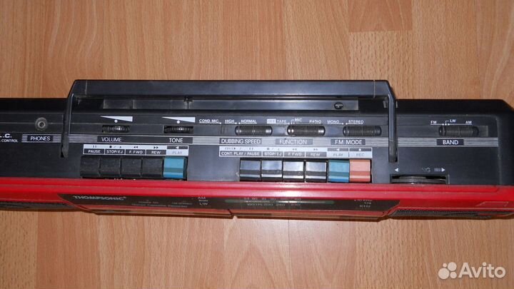 Кассетный магнитофон Thompsonic NQ ts131