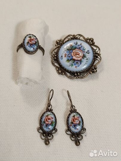Брошь, серьги, кольцо финифть СССР