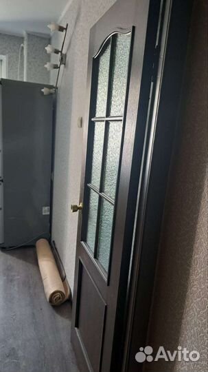 Межкомнатные двери бу 60 см 2штук 70см 80см