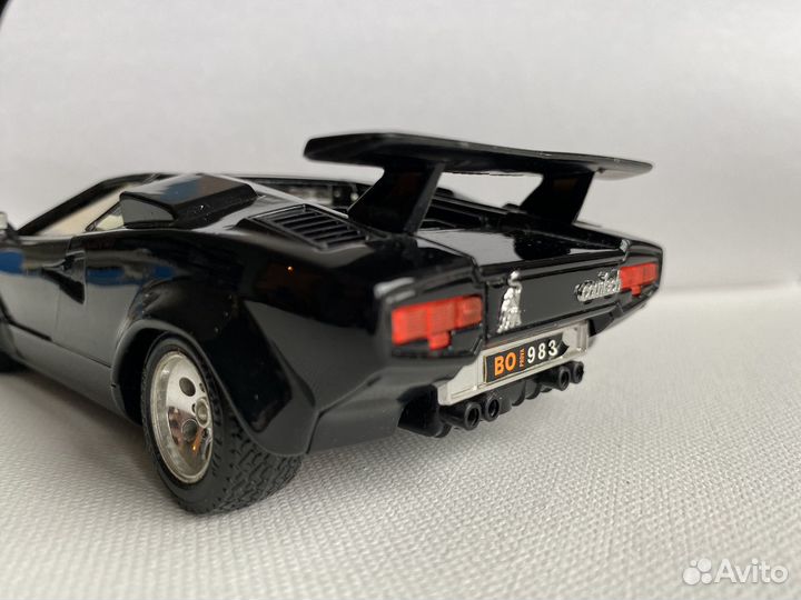 Модель автомобиля Lamborghini Countach (1998)