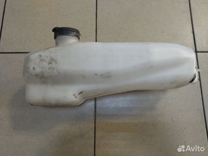 Бачок омывателя Renault Sandero 2 K7M