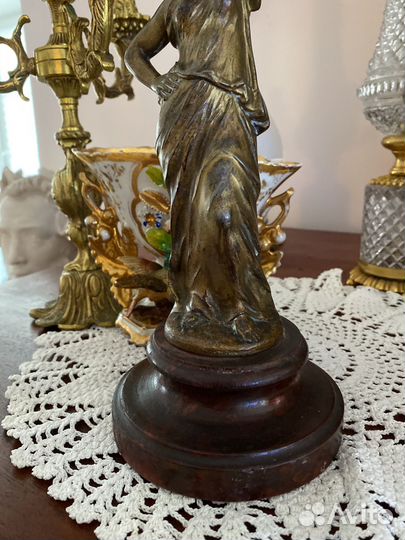 Антикварная керосиновая лампа. Франция