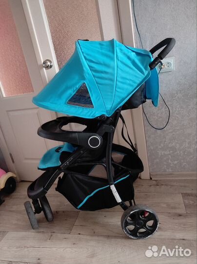 Прогулочная коляска