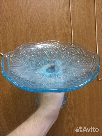 Ваза на ножке голубое стекло СССР