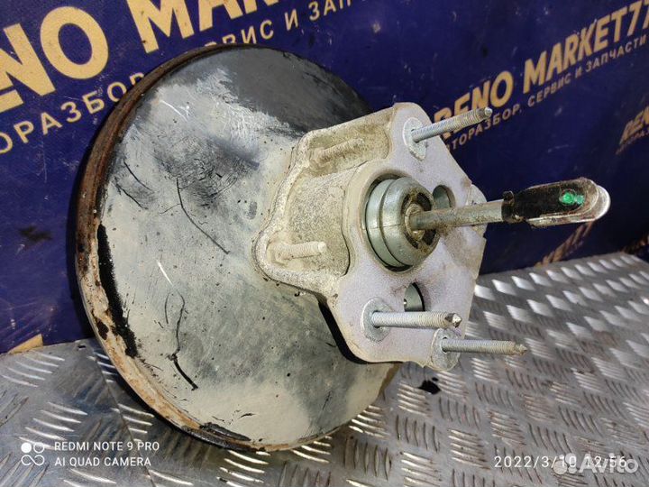 Вакуумный усилитель тормозов Renault Fluence седан