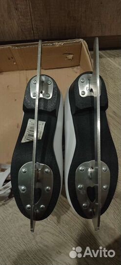 Фигурные коньки Larsen Martina