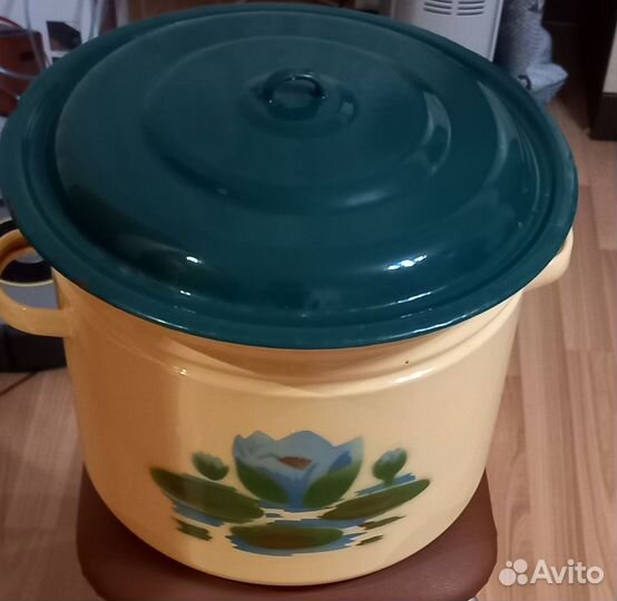 Кастрюля эмалированная
