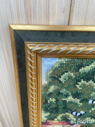 Картина, вышитая крестом