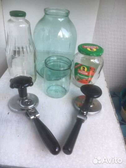 Банки для консервировния и закаточные машинки