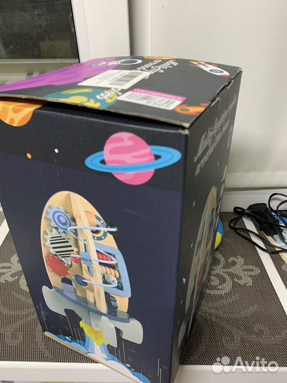 Деревянный бизиборд Ракета