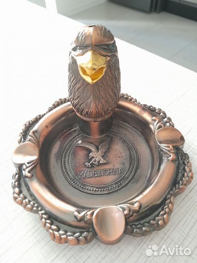 Пепельница с зажигалкой, металлическая