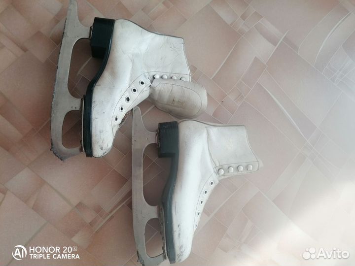 Коньки фигурные