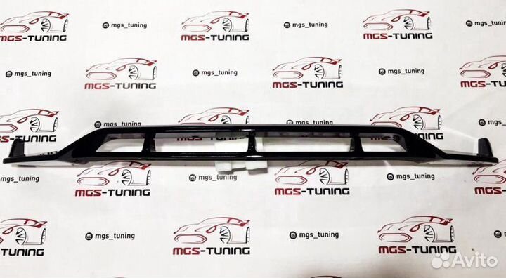 Губа BMW X5 G05 черный глянец