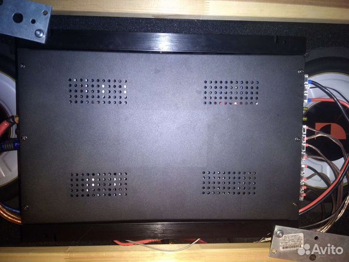 Автомобильный усилитель 4 канала