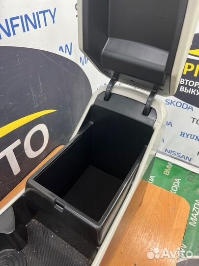 Консоль центральная Kia Carnival 3 2.2 D4HB