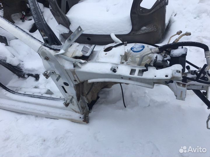 Volkswagen Jetta передний правый лонжерон