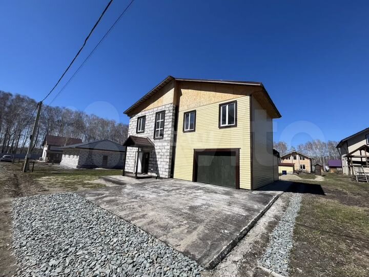 Дом 218,8 м² на участке 11 сот.