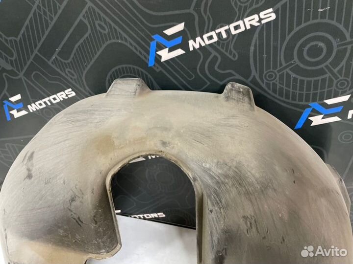Подкрылок задний левый Volkswagen Passat B5 AMX
