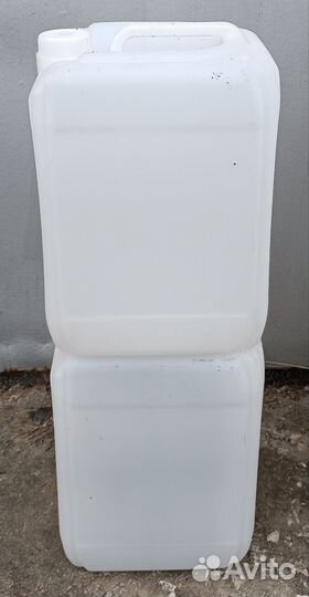 Канистры пластиковые 10,20,30л