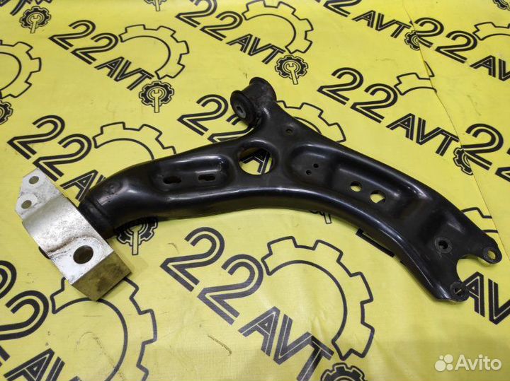 Рычаг передний правый Volkswagen Tiguan 5NZ cczc