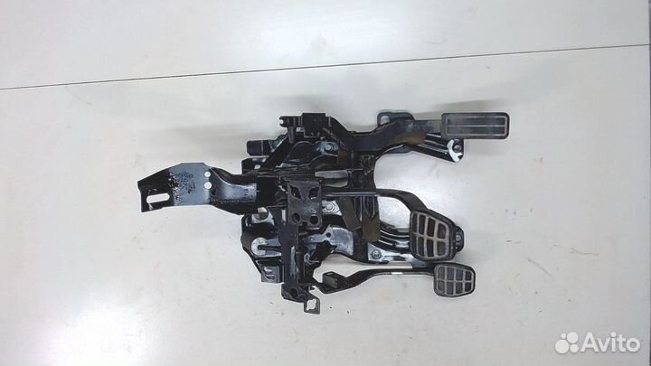 Узел педальный Volkswagen Passat 4, 1995