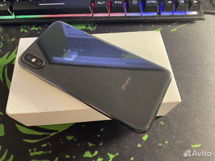 iPhone X, 64 ГБ