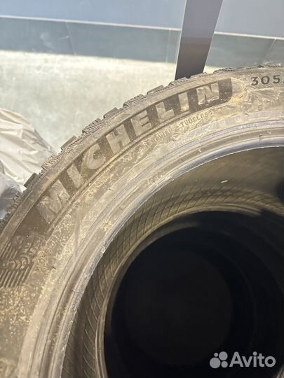 Michelin X-Ice North 4 SUV 275/45 R20 и 305/40 R20