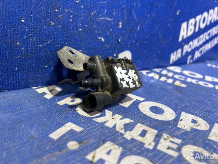 Клапан электромагнитный Opel Astra H седан 2008